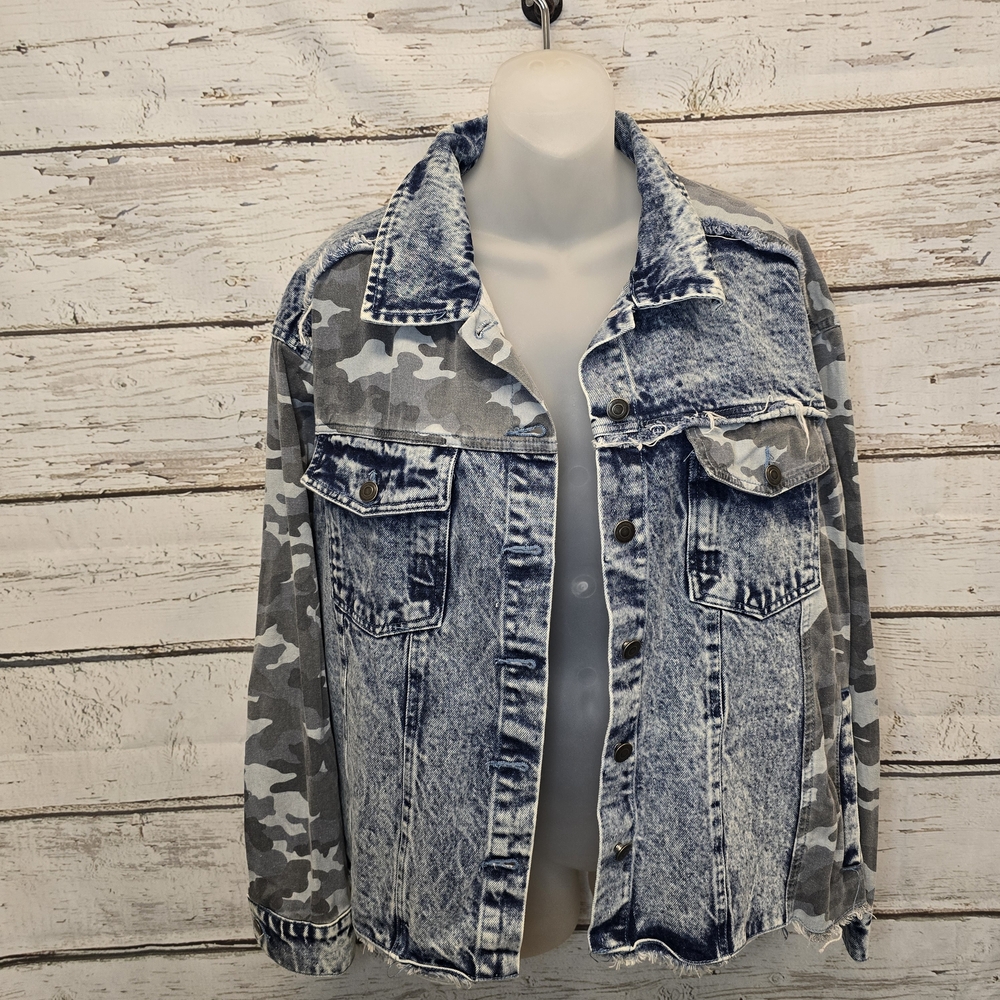 Oli + Hali Oversized Acid Wash Denim Jacket with Gray Camo Sleeves Medium